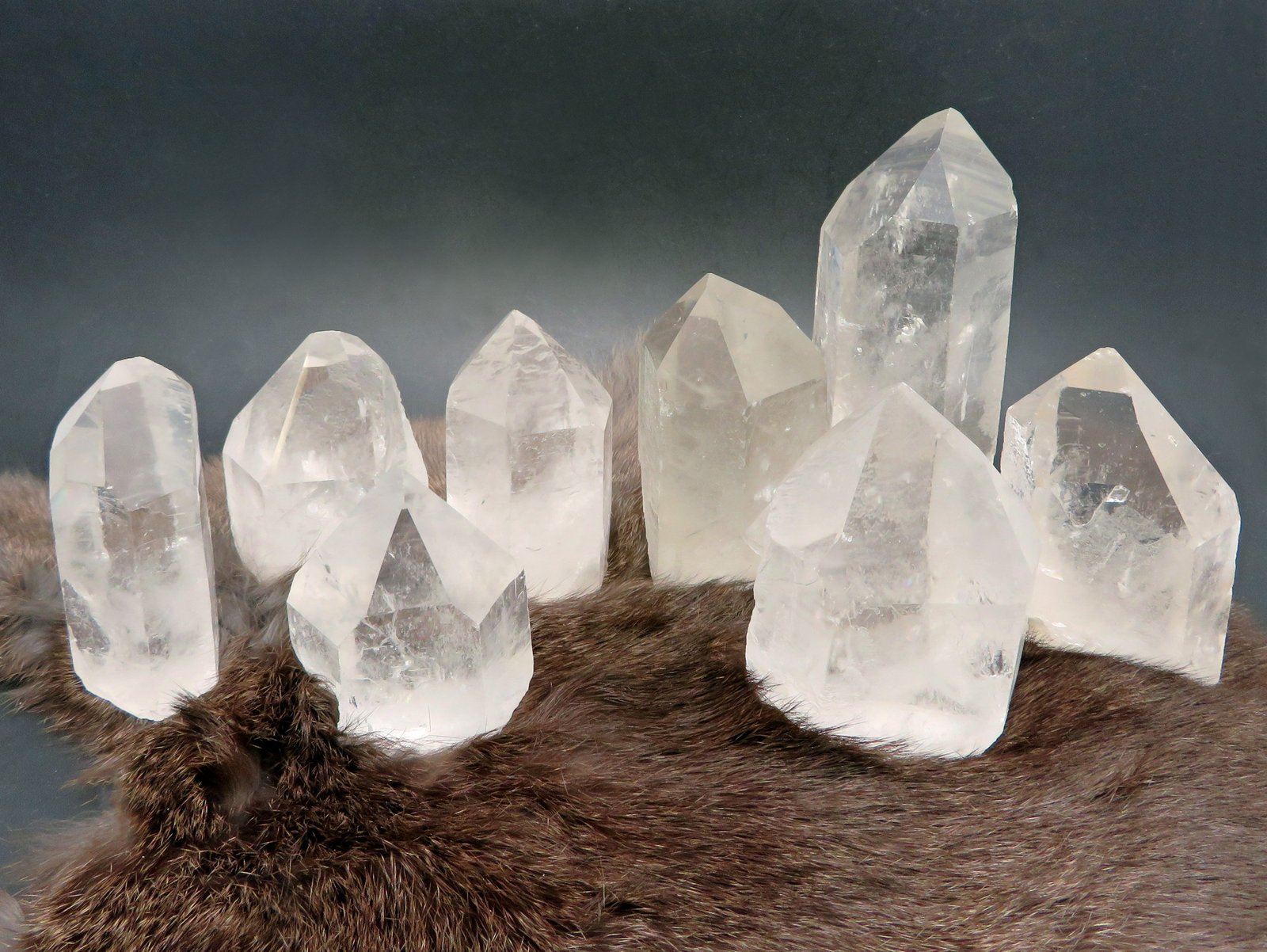 水晶の意味完全ガイド 水晶の種類や意味 形状による分類など パワーストーンの森