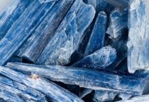 【カイヤナイト完全ガイド】特徴、効果,おすすめシーンなどを解説 カイヤナイト